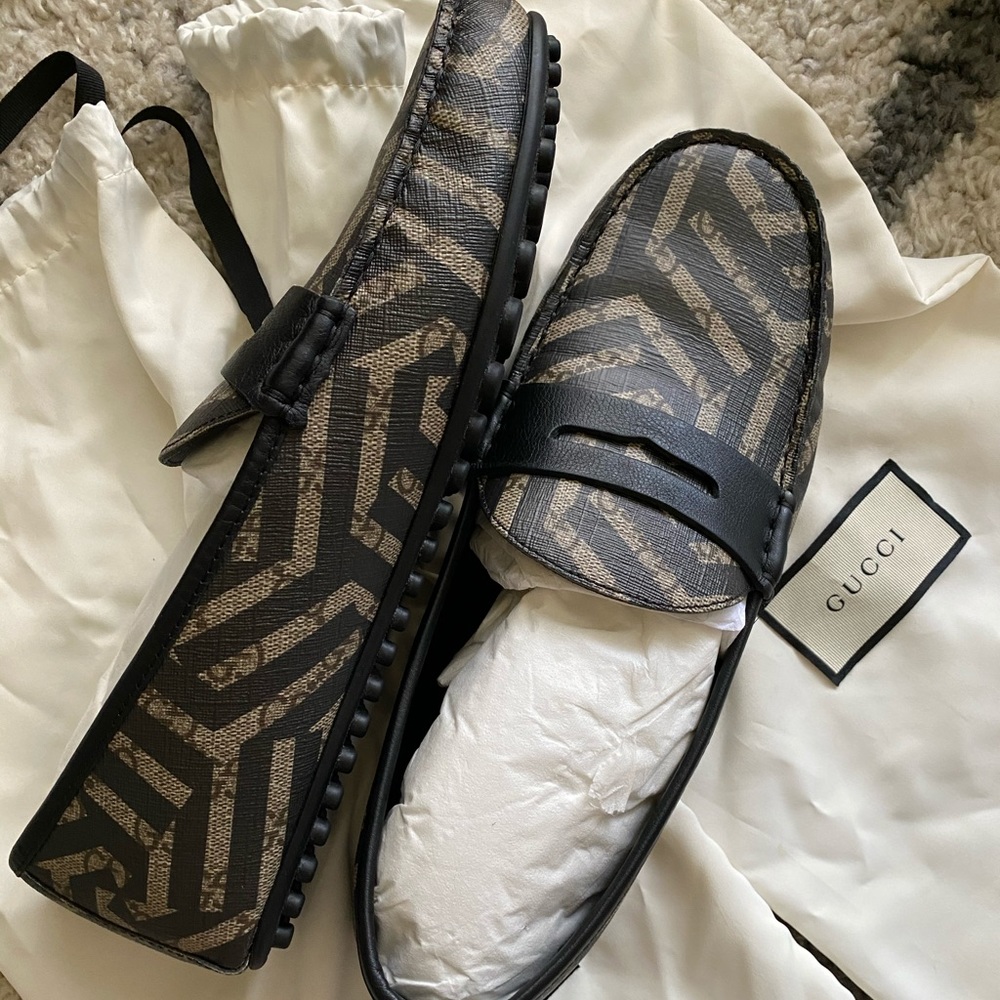 Gucci Men’s Drivers Size 9 Men’s. SOLD!!!